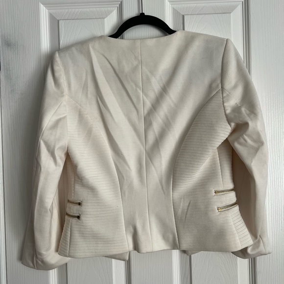 H&M cream blazer - Picture 2 of 2
